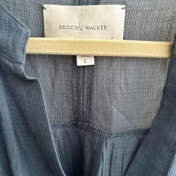 Brochu Walker Jaxon Popover
Blouse - Picture 1 of 7